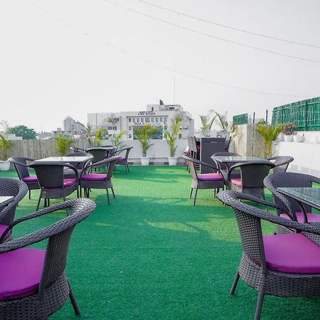 Saltstayz Hotel Huda City Center Gurgaon Eksteriør billede